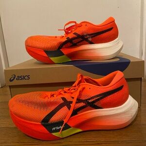 ASICS Metaspeed Sky Paris